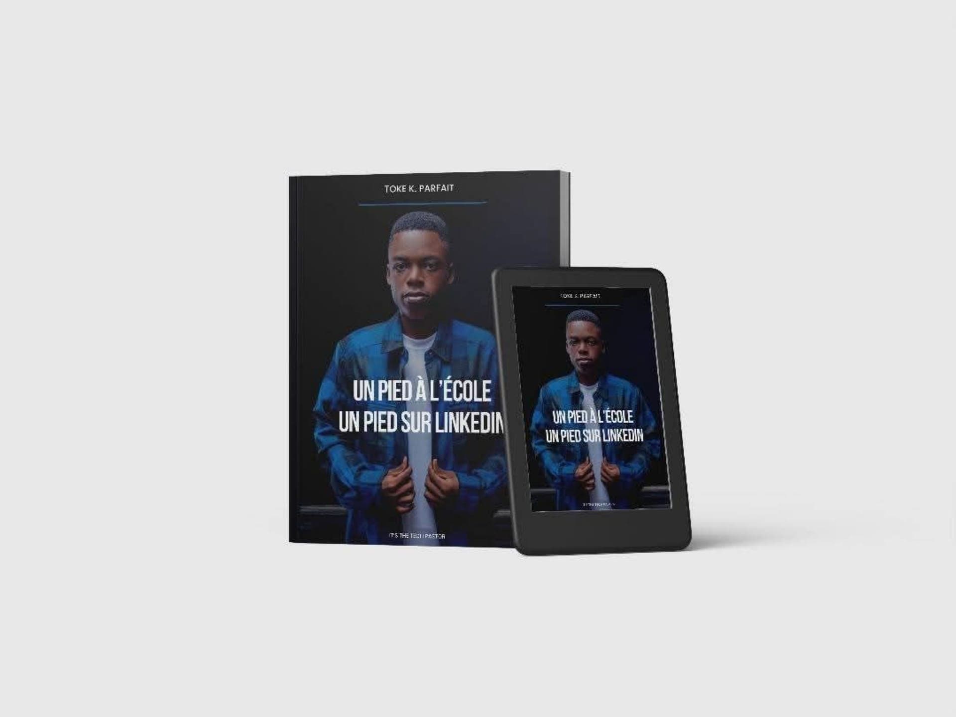 Lancement du livre 'Un pied à l'école, un pied sur LinkedIn' de Parfait TOKE à Lomé — photo 3