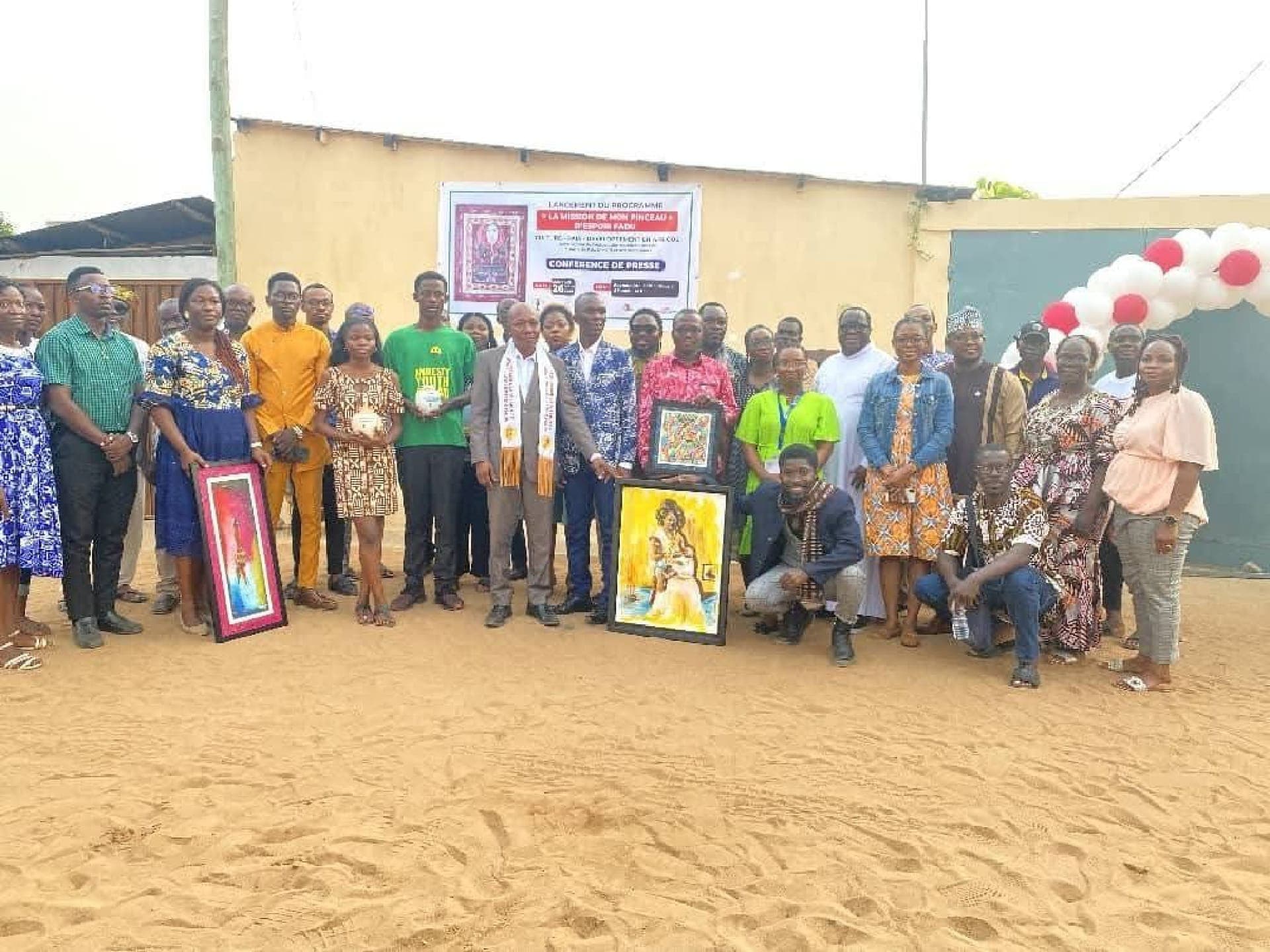L'art au service de la paix : Espoir FADU lance 'La Mission de Mon Pinceau' à Lomé — photo 4